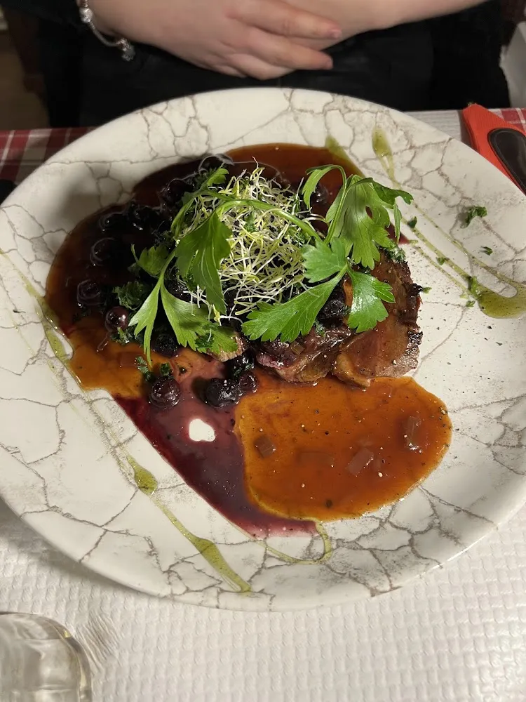 Magret de Canard Aux Myrtilles